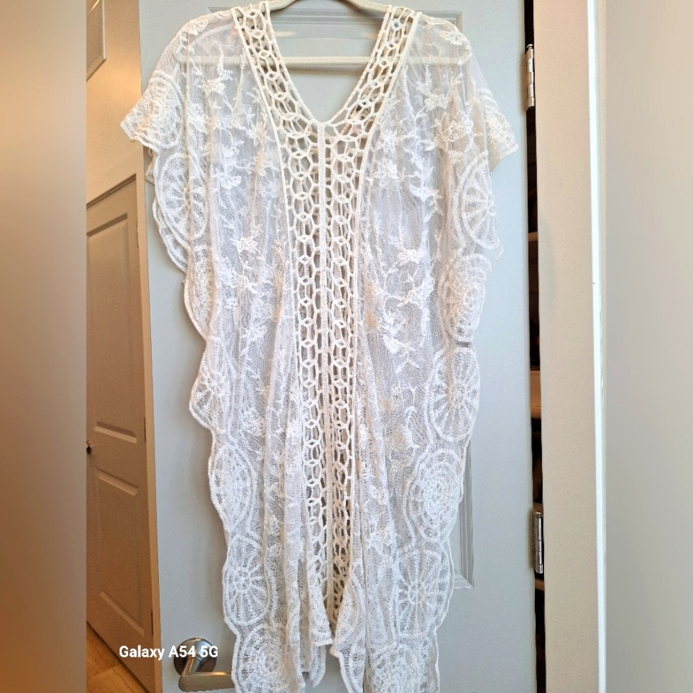 Lacey, White,  Knee length, Beach cover by Gimmicks